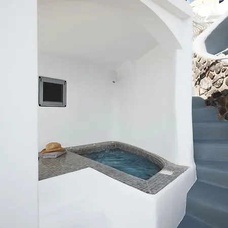 Caldera Bliss Cave Oia, Santorini Private Terrace Outdoor Hot Tub Breathtaking Caldera Views Traditional Cave-style Luxury Intimate, Villa